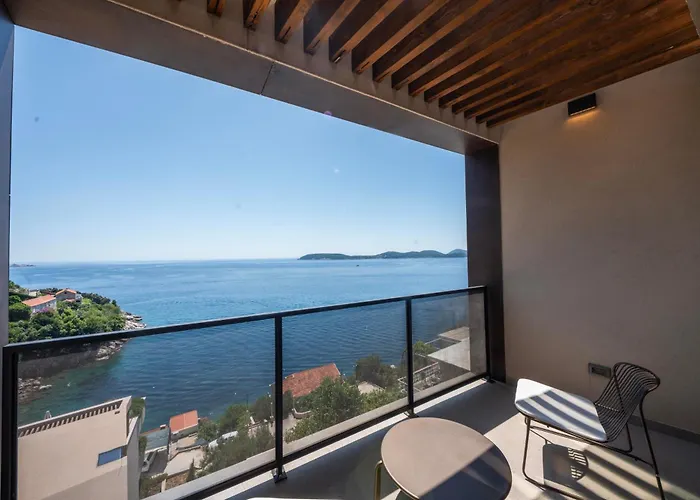 Atreeum Excelsior - Luxe, Beach, Gym, Villa Dubrovnik