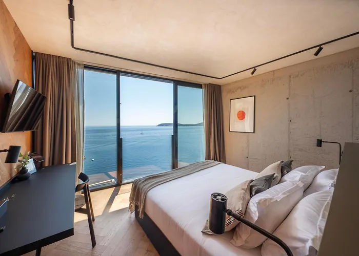 Atreeum Excelsior - Luxe, Beach, Gym, Villa