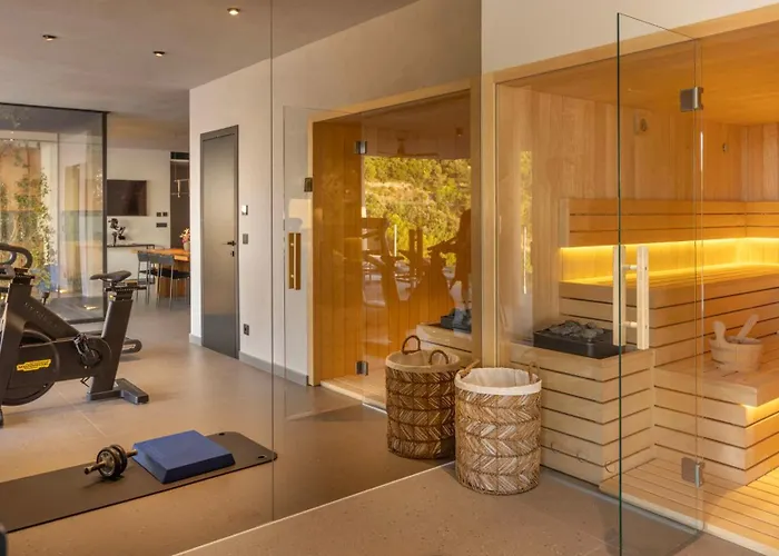 Villa Atreeum Excelsior - Luxe, Beach, Gym,